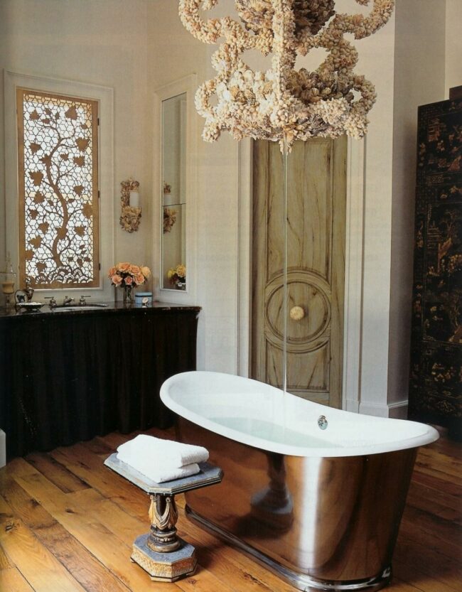 Silver Metallic Bathtub