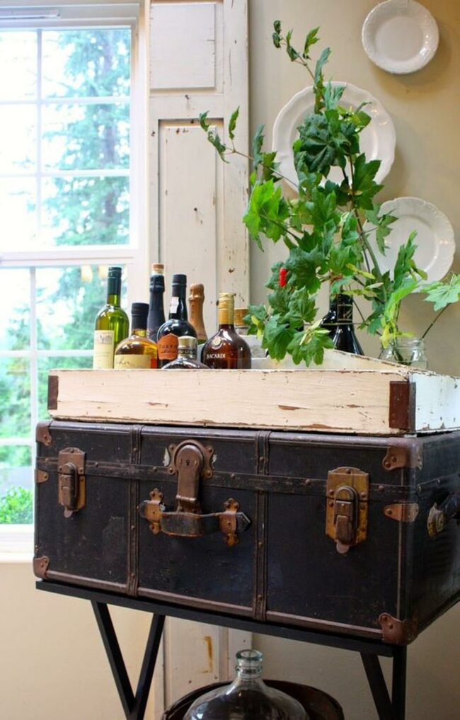 Vintage Black Trunk Corner