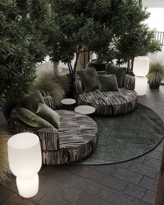 Green Circles Lounge