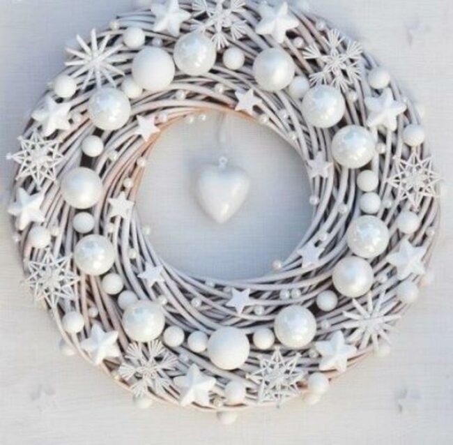 Winter White Whimsy Circle