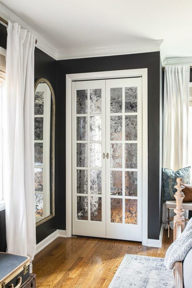 Navy Vintage Corner Retreat