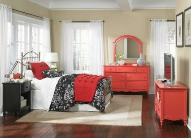 Bold Red Bedroom Accents