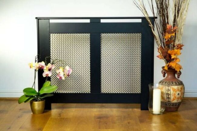 Monochrome Mesh Radiator Accent