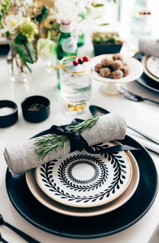 Black White Leaf Dinnerware