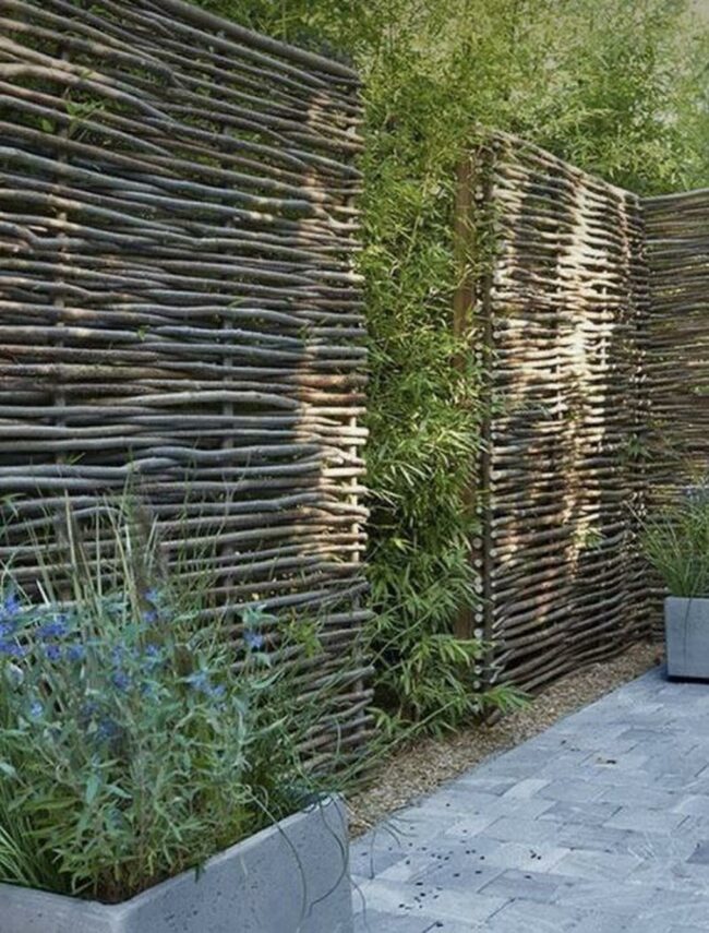 Wooden Lattice Green Garden
