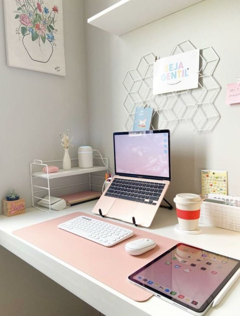 44 Elegant And Functional Laptop Desk Setups
