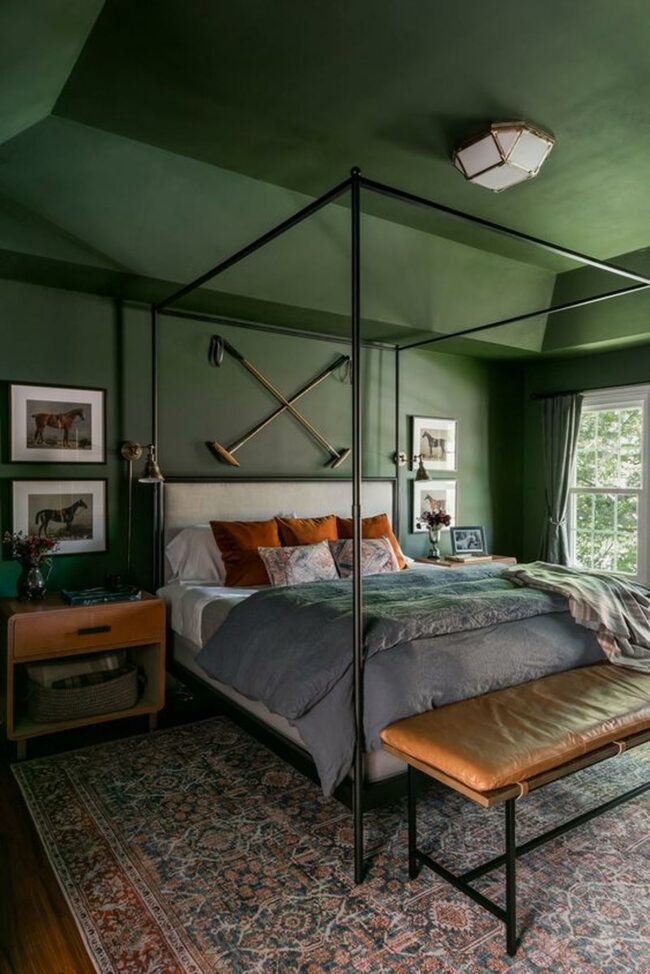 Forest Green Golfer's Retreat