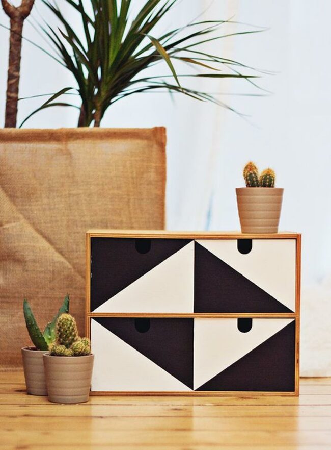 Geometric Black White Drawer