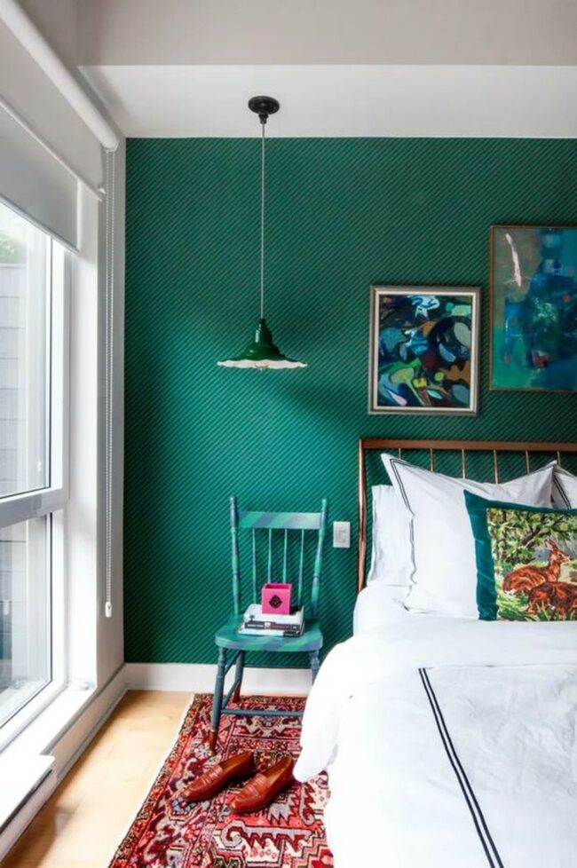 Green Accent Woodland Retreat