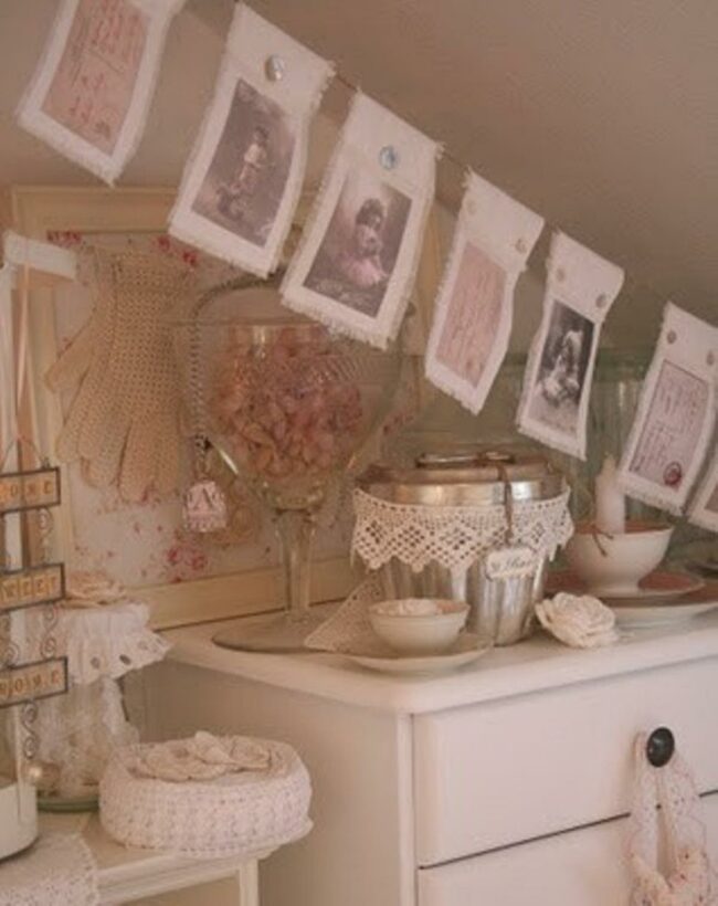 Nostalgic Cream Vintage Corner