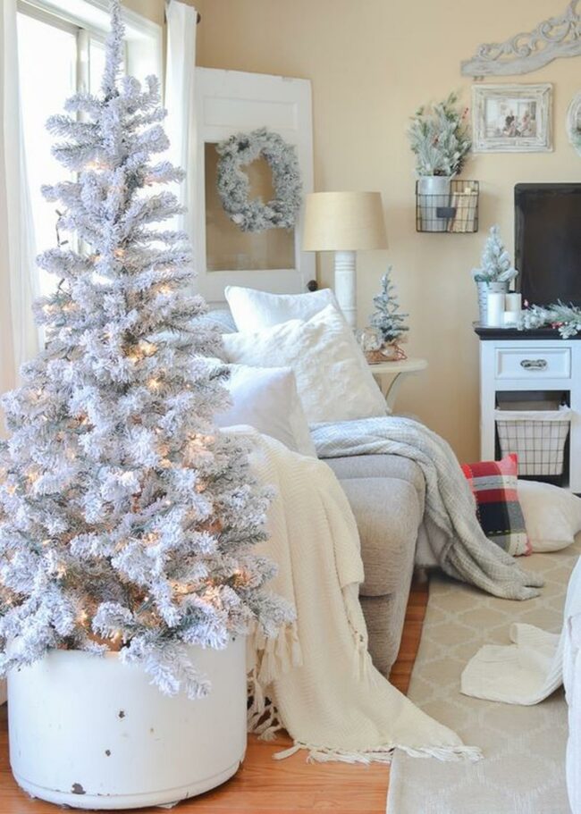 Luminous White Christmas Tree