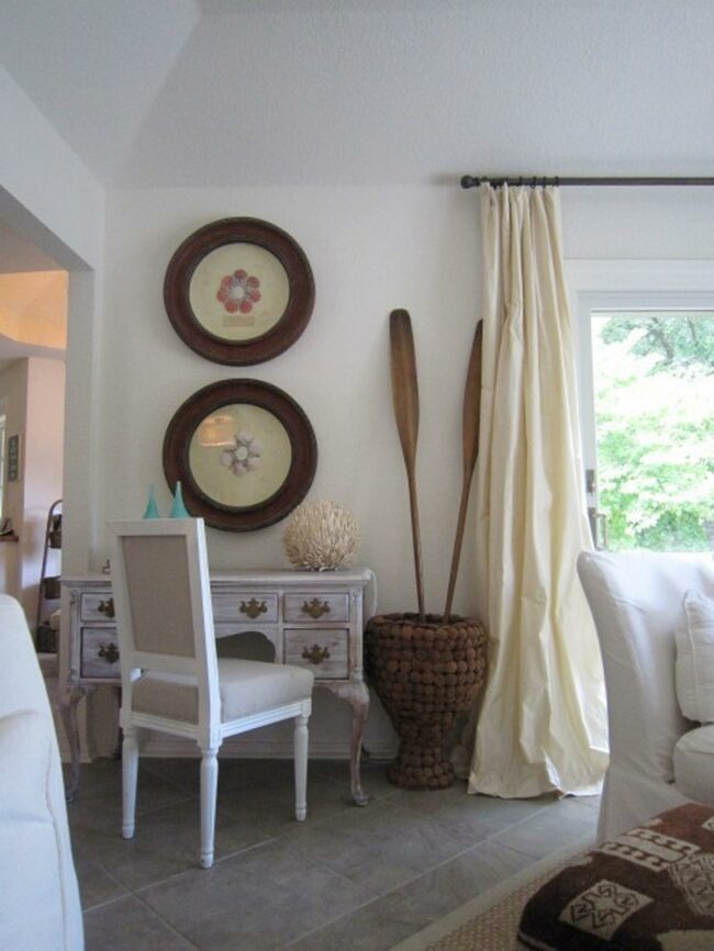 Soft Ivory Vintage Corner