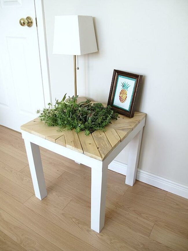 Green Pineapple Wooden Corner