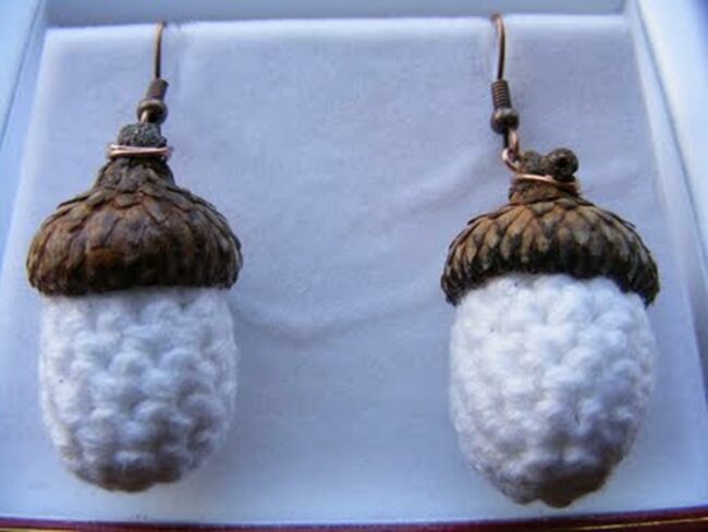 Woodland Knit Acorn Drops
