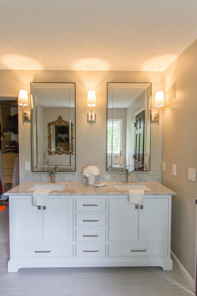 14 Grey and White Bathroom Ideas: Sleek and Chic - Architectural Foundation