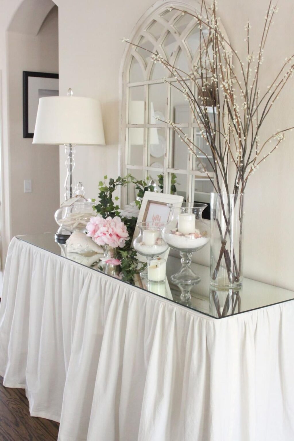 64 Entry Table Ideas for a Striking First Look