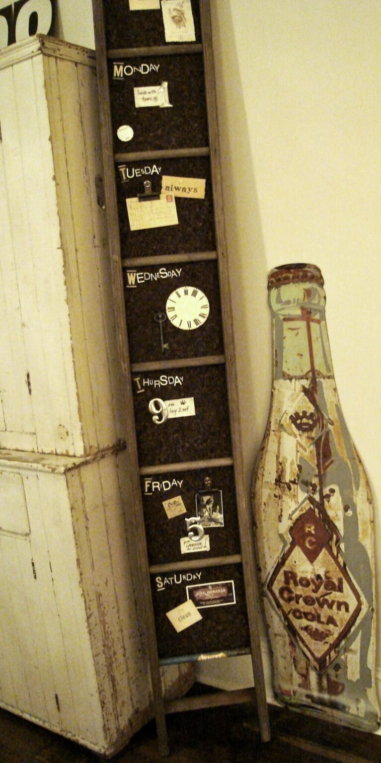 36 Creative Ways to Repurpose Old Ladders in Your Home