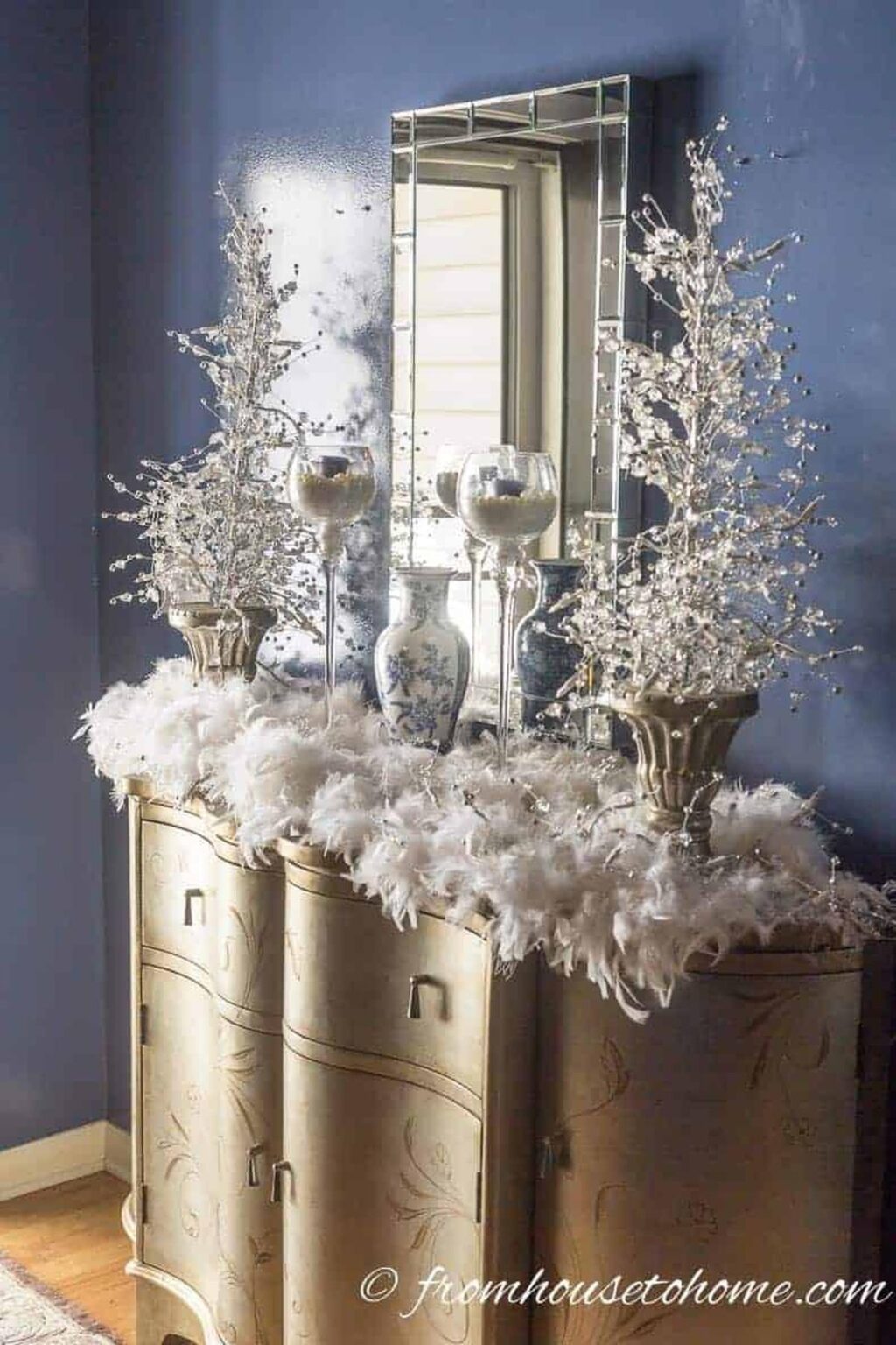 30 Sparkling Silver Decor Ideas for a Dazzling Christmas