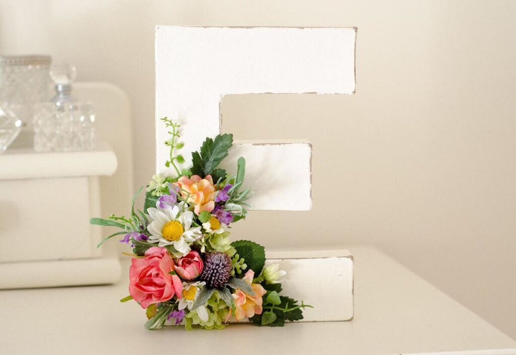 32 Stylish Floral Letter Decor Ideas to Add a Personal Touch