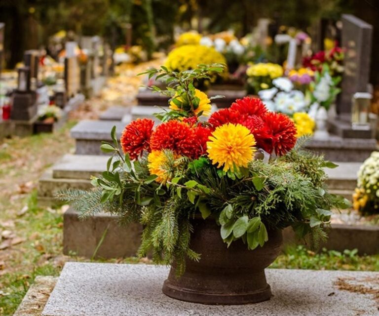 13 Beautiful Flowers that Represent Death: A Meaningful Journey