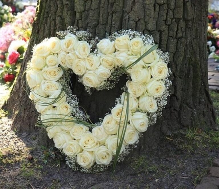 17 Beautiful White Flowers for Funeral: Elegant Sympathy Blooms